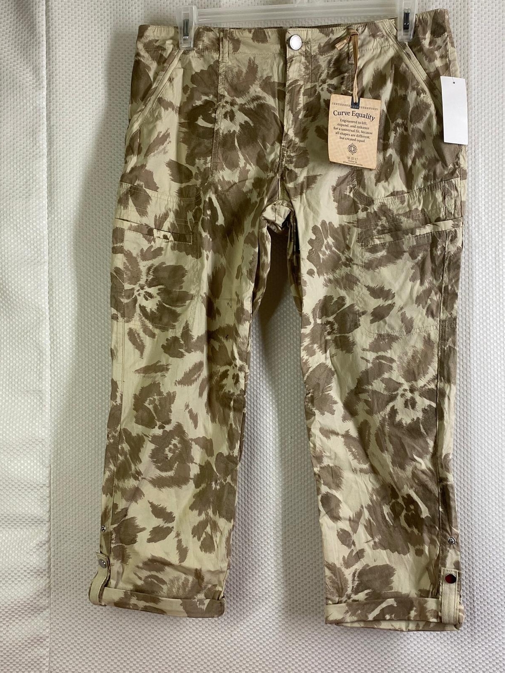 NWT Democracy Khaki Floral Tie-Dye Cropped Pants 12